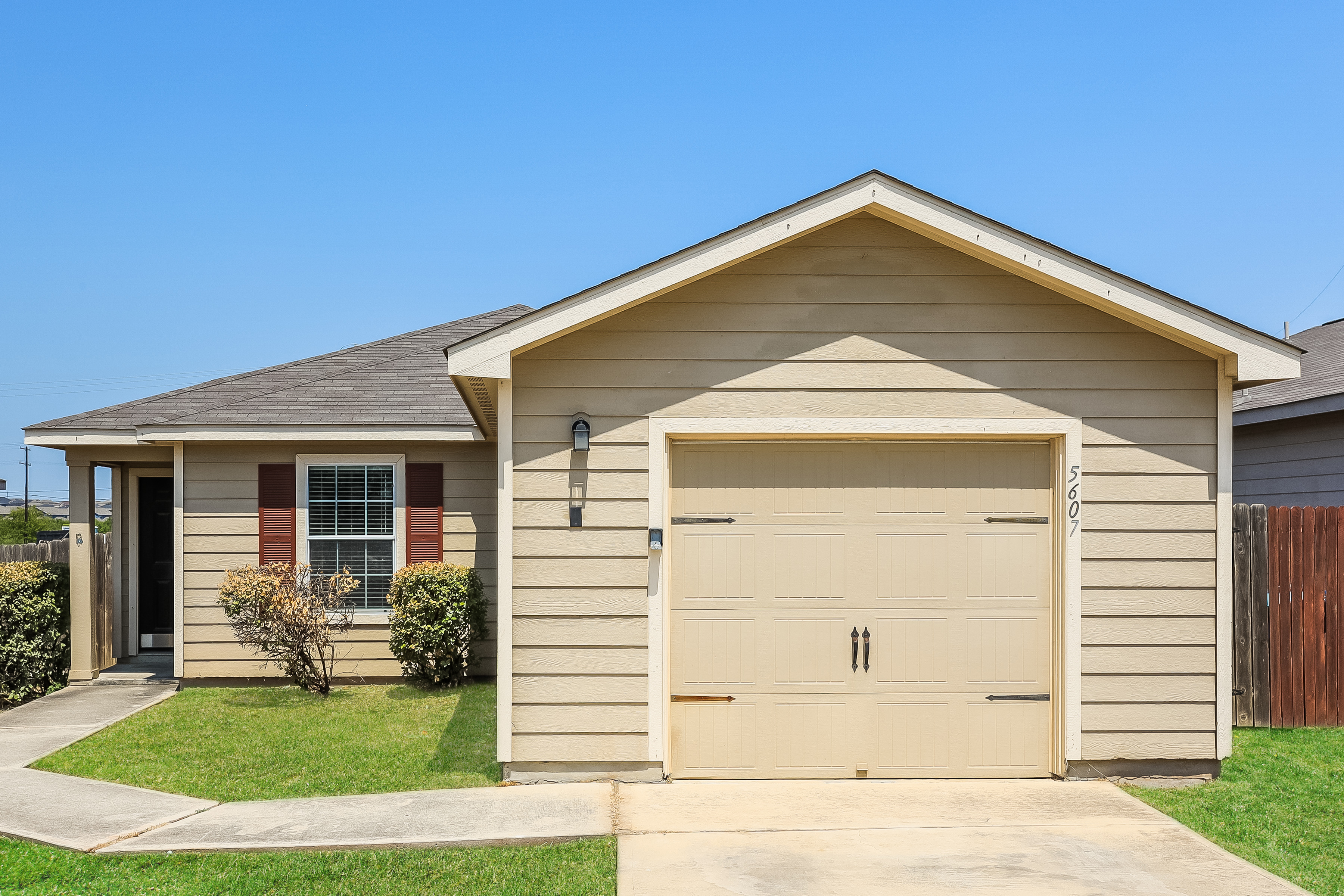 5607 Forest Canyon San Antonio, TX 78252